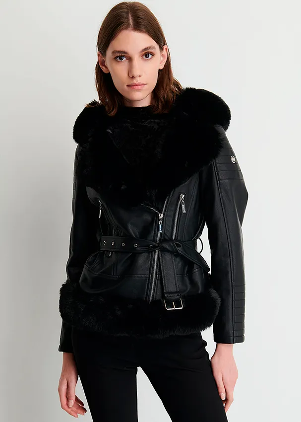 e-commerce giubbotto cappuccio pelle nera donna