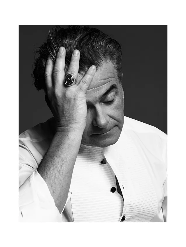 ritratto fotografico uomo in bianco e nero