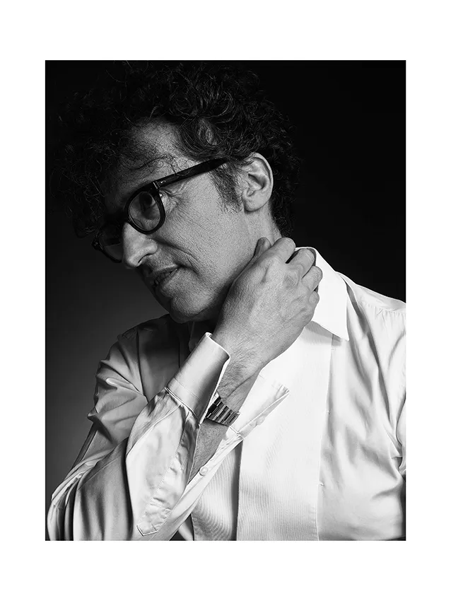 ritratto fotografico uomo in bianco e nero