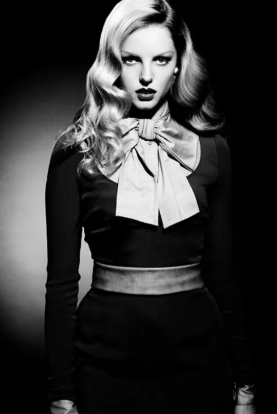 editoriale moda donna anni '40 bianco e nero