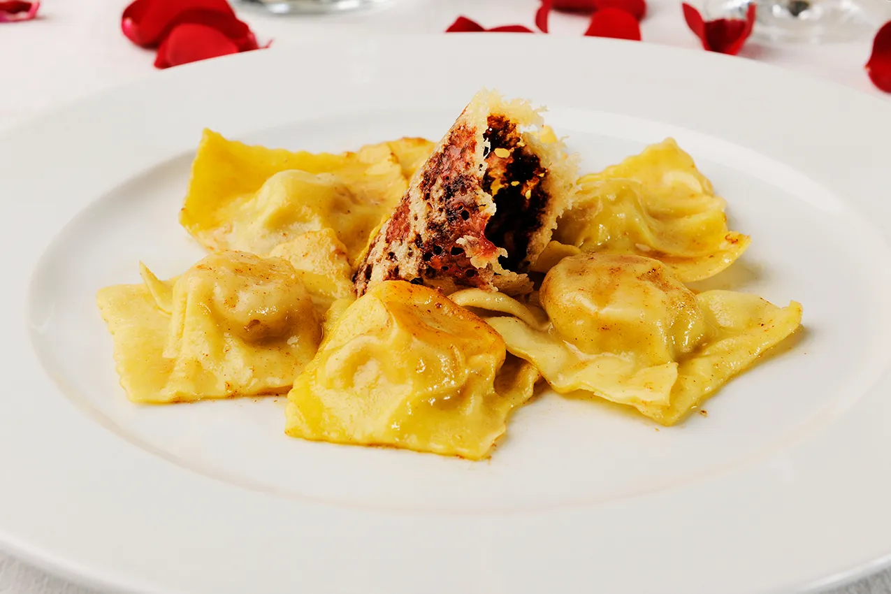 food piatto ravioloni