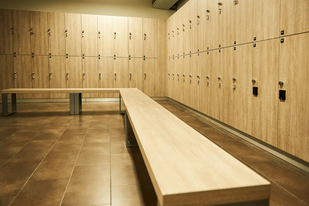 palestra spogliatoi armadietti