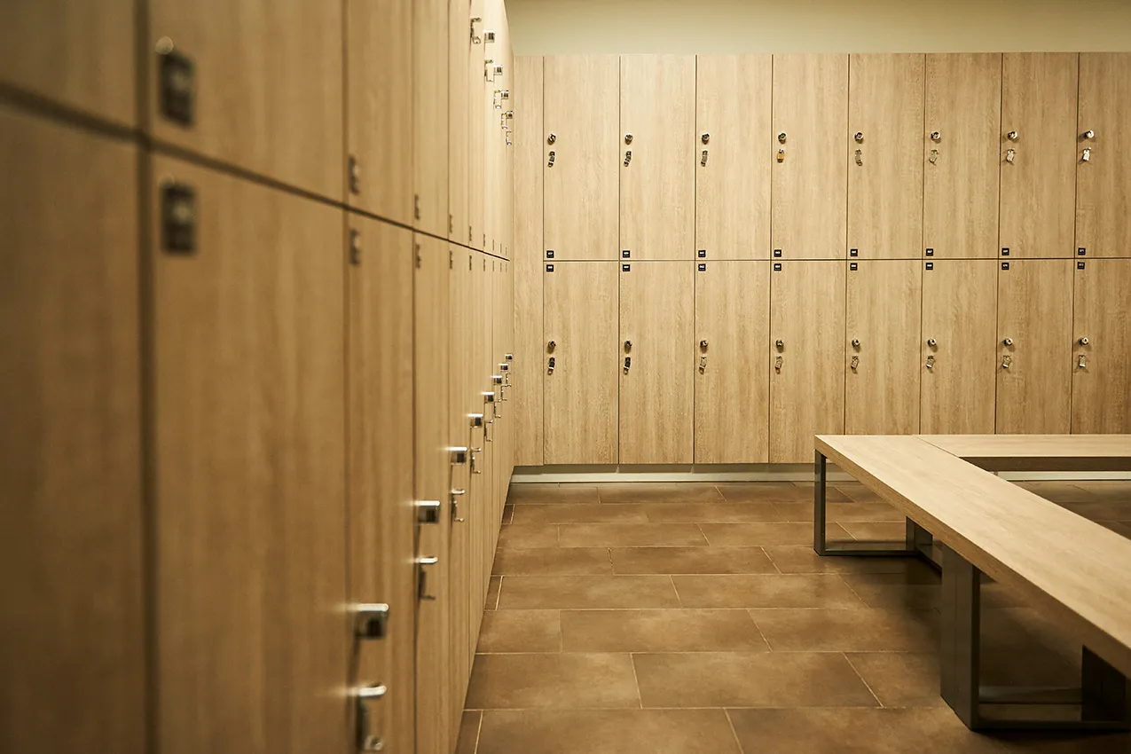 palestra spogliatoi armadietti