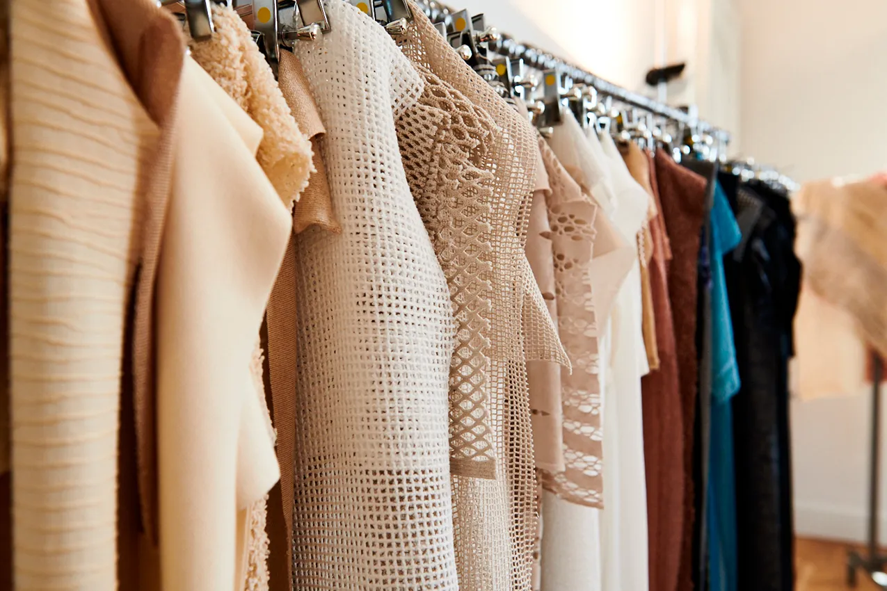 locale showroom tessuti a Milano