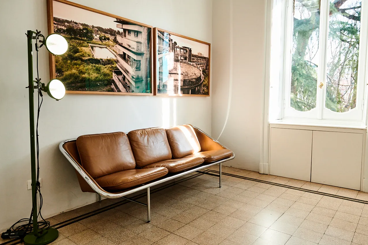 locale showroom tessuti a Milano