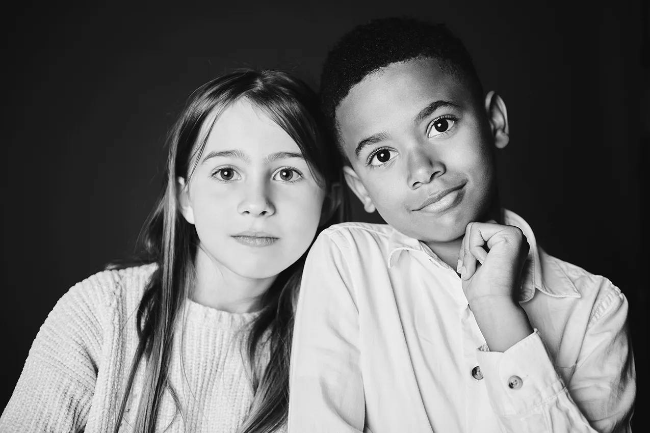 ritratto fotografico bambini in bianco e nero